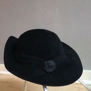 Italian Vintage Black Hat - 100% Rabbit Hair - Made in Italy - Soft, black felt